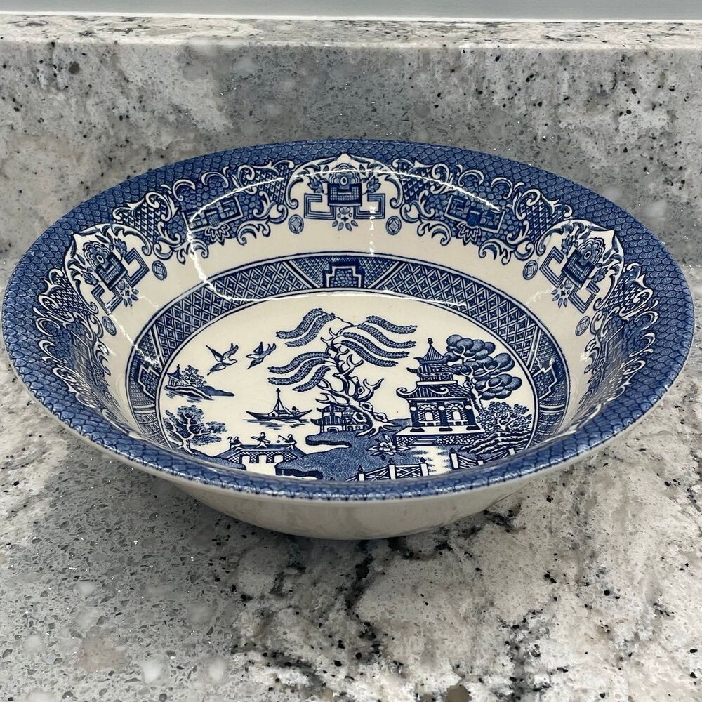 Vintage Blue Willow Serving Bowl - 8.5" Round - Excellent Condition - Unmarked